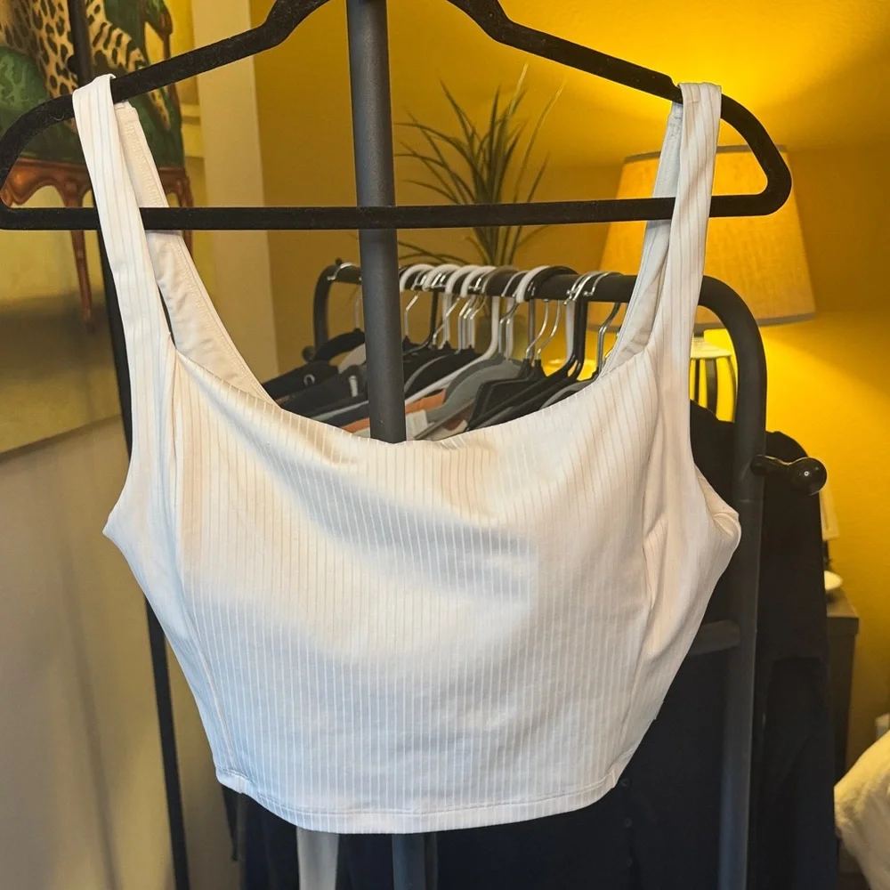 Vuori Inversion Rib Support Tank - Picture 1 of 4